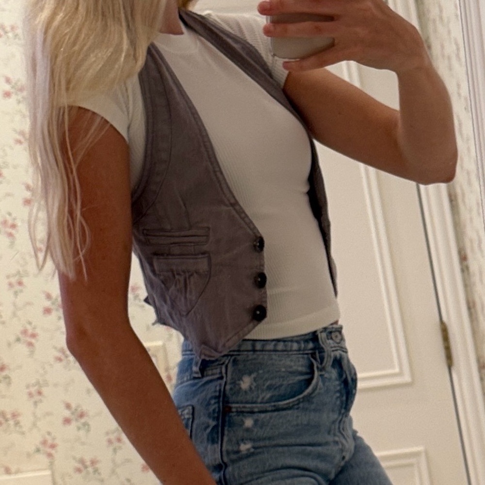 Gray Jean Vest - Picture 5 of 9